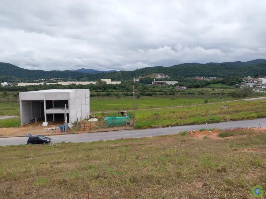 Foto 1 de Lote/Terreno à venda, 383m² em Sertao do Maruim, São José