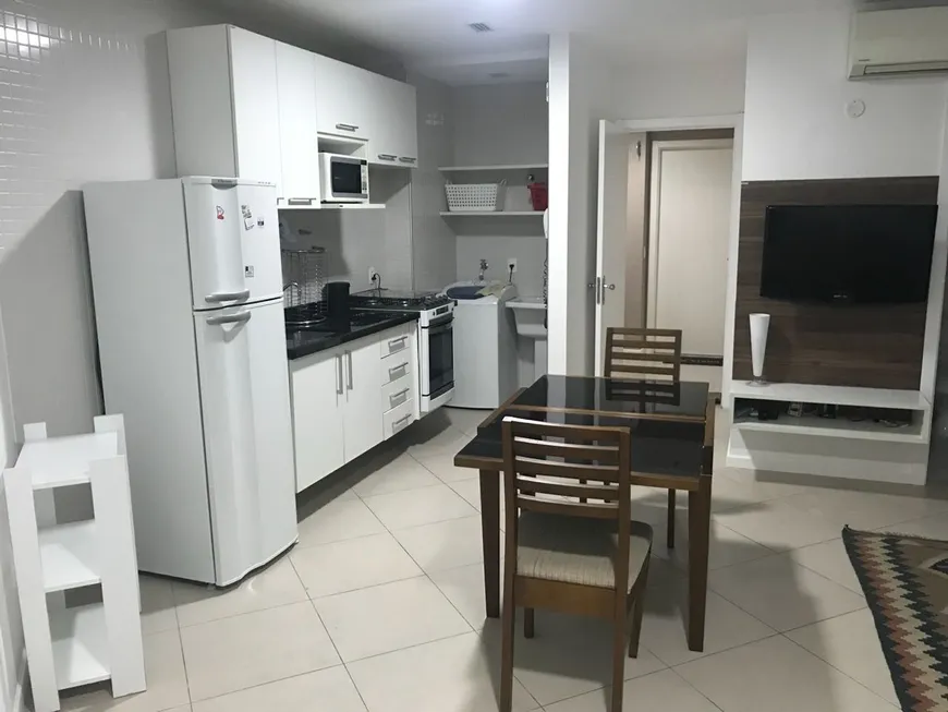 Foto 1 de Apartamento com 1 Quarto à venda, 45m² em Caminho Das Árvores, Salvador