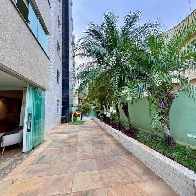 Foto 1 de Apartamento com 4 Quartos à venda, 242m² em Buritis, Belo Horizonte