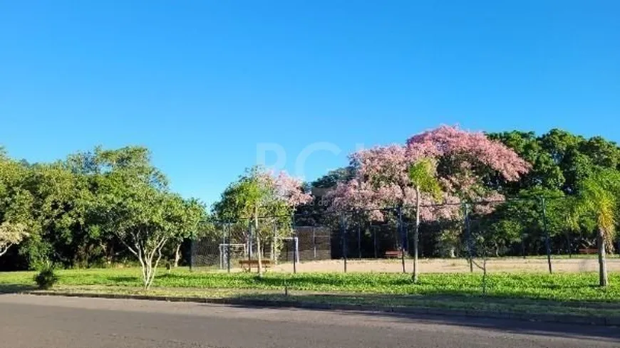 Foto 1 de Lote/Terreno à venda, 236m² em Guarujá, Porto Alegre