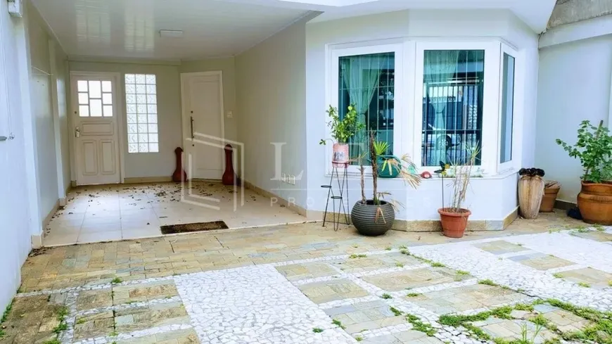 Foto 1 de Casa com 4 Quartos à venda, 270m² em Aclimação, São Paulo