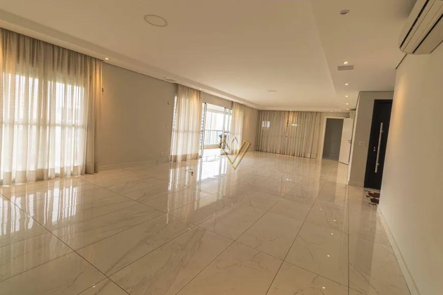 Foto 1 de Apartamento com 3 Quartos à venda, 247m² em Alphaville Centro de Apoio I, Barueri