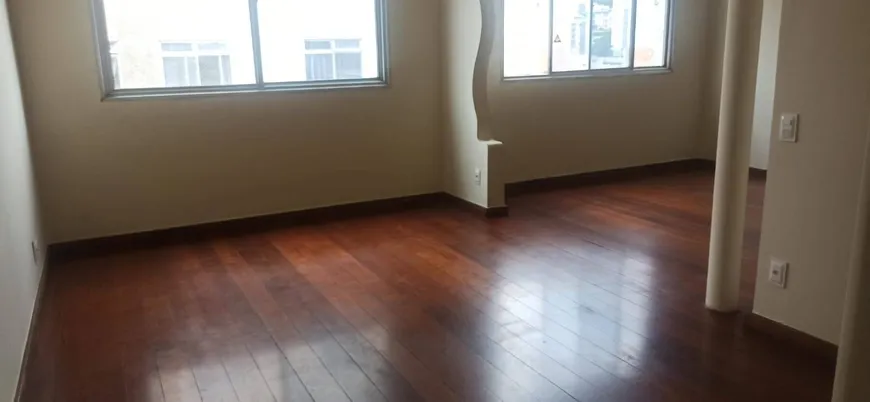 Foto 1 de Apartamento com 4 Quartos à venda, 120m² em Santo Antônio, Belo Horizonte