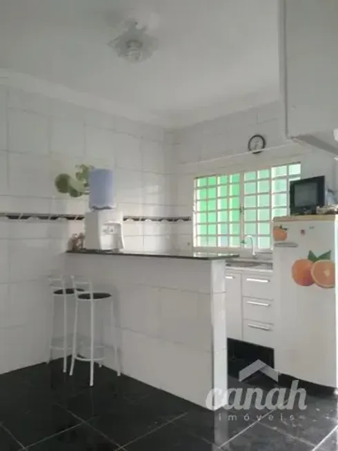 Foto 1 de Casa com 4 Quartos à venda, 277m² em Vila Tibério, Ribeirão Preto