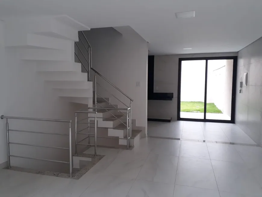 Foto 1 de Casa com 3 Quartos à venda, 145m² em Itapoã, Belo Horizonte