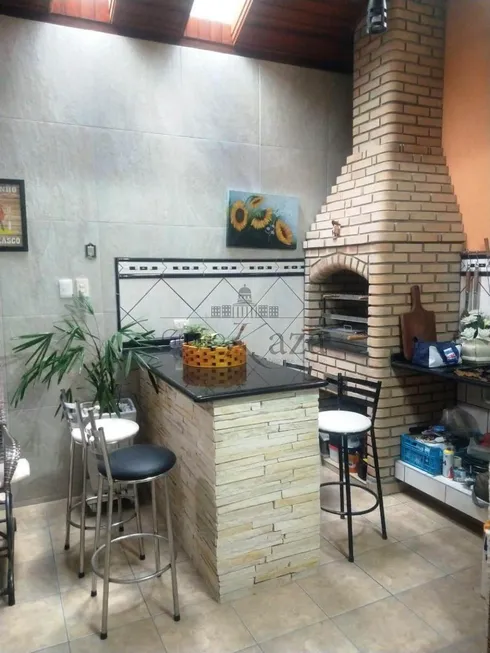 Foto 1 de Sobrado com 3 Quartos à venda, 156m² em Jardim Alvorada, São José dos Campos