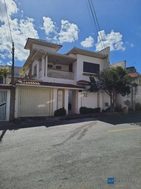 Foto 1 de Casa com 5 Quartos para alugar, 600m² em Medicina, Pouso Alegre
