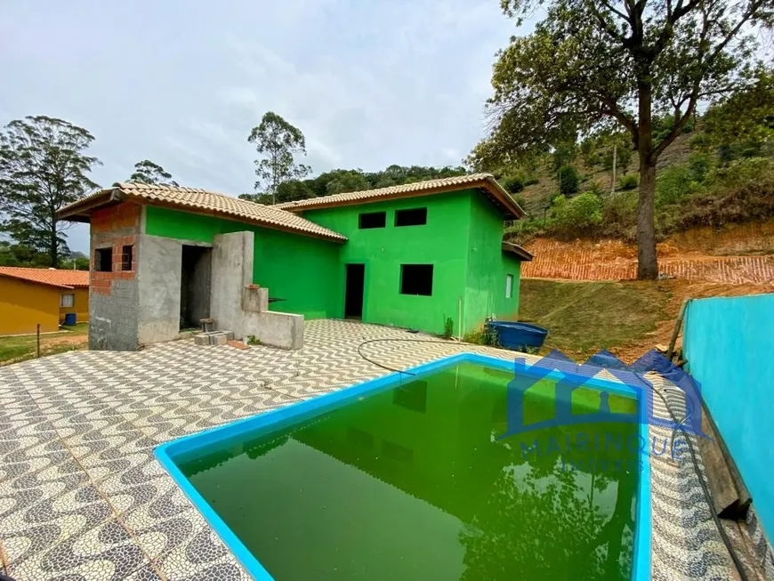 Foto 1 de Fazenda/Sítio com 3 Quartos à venda, 1100m² em Centro, Mairinque