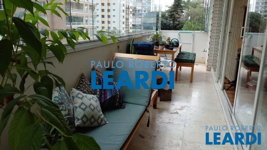 Foto 1 de Apartamento com 4 Quartos à venda, 307m² em Jardim América, São Paulo