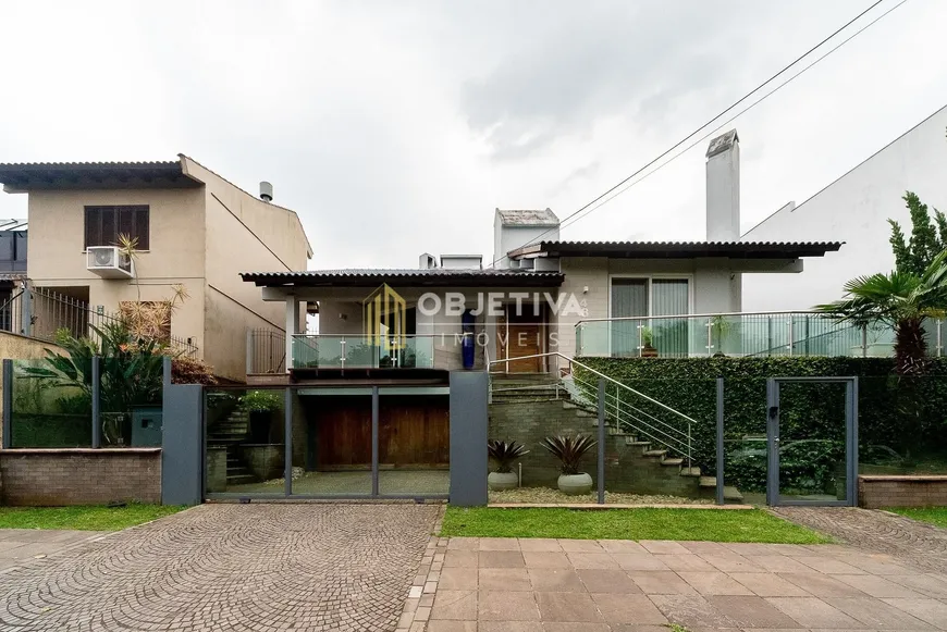Foto 1 de Casa com 4 Quartos para alugar, 352m² em Chácara das Pedras, Porto Alegre