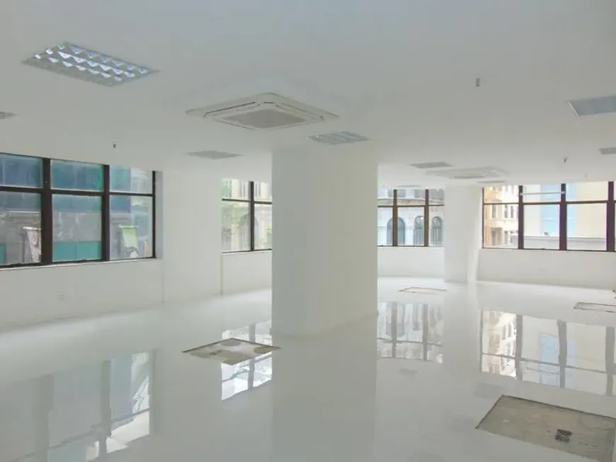 Foto 1 de Sala Comercial com 1 Quarto para alugar, 240m² em Centro, Rio de Janeiro