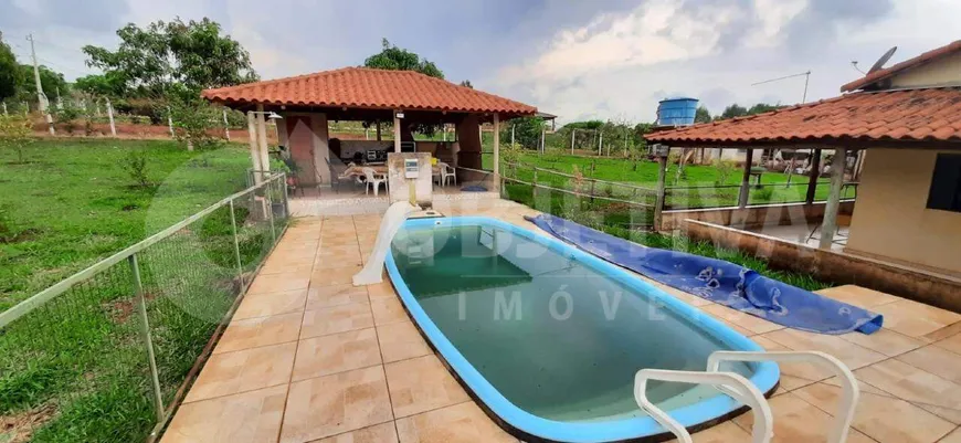 Foto 1 de Fazenda/Sítio com 3 Quartos à venda, 7500m² em Panorama, Uberlândia