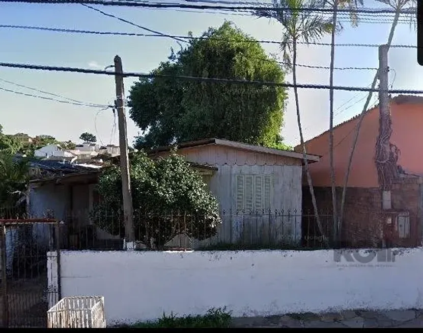 Foto 1 de Lote/Terreno à venda, 334m² em Camaquã, Porto Alegre