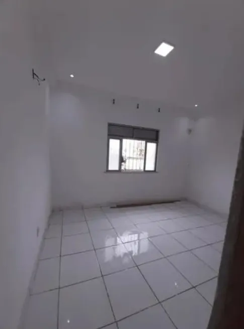 Foto 1 de Apartamento com 1 Quarto para venda ou aluguel, 20m² em Centro, São Pedro da Aldeia