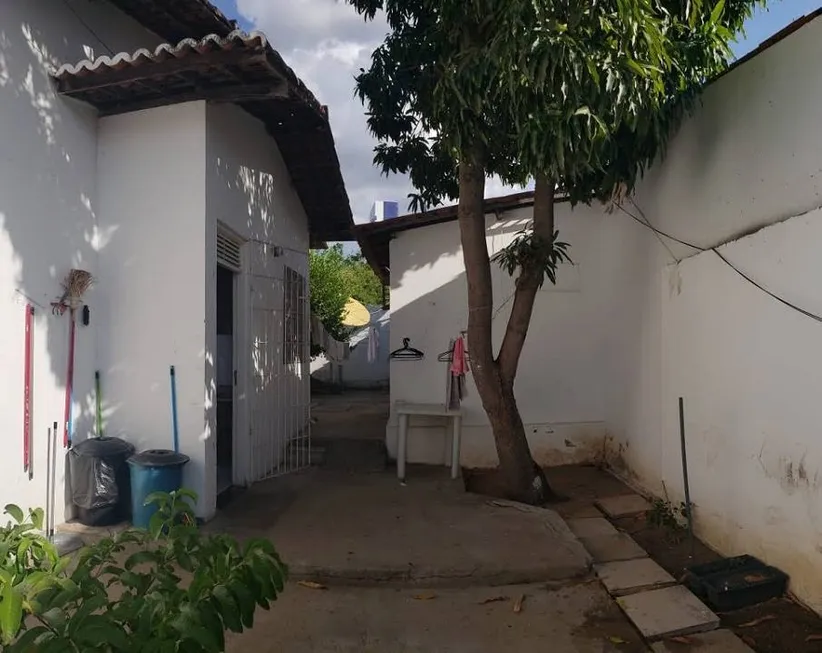 Foto 1 de Casa com 3 Quartos à venda, 190m² em Malicia Abrantes, Camaçari