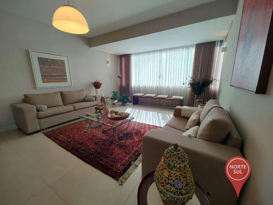 Foto 1 de Apartamento com 4 Quartos à venda, 260m² em Santo Antônio, Belo Horizonte