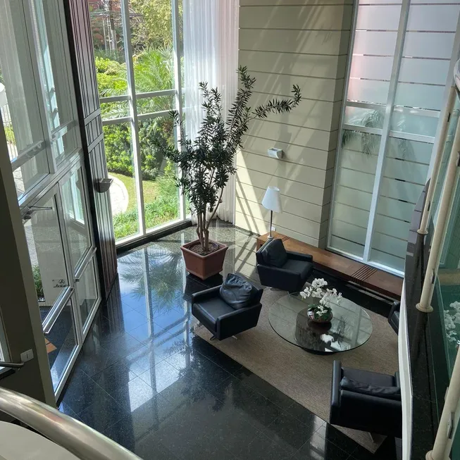 Foto 1 de Apartamento com 4 Quartos à venda, 315m² em Água Verde, Curitiba
