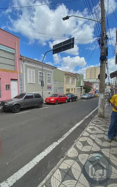 Foto 1 de Casa com 2 Quartos à venda, 110m² em Centro, São Roque