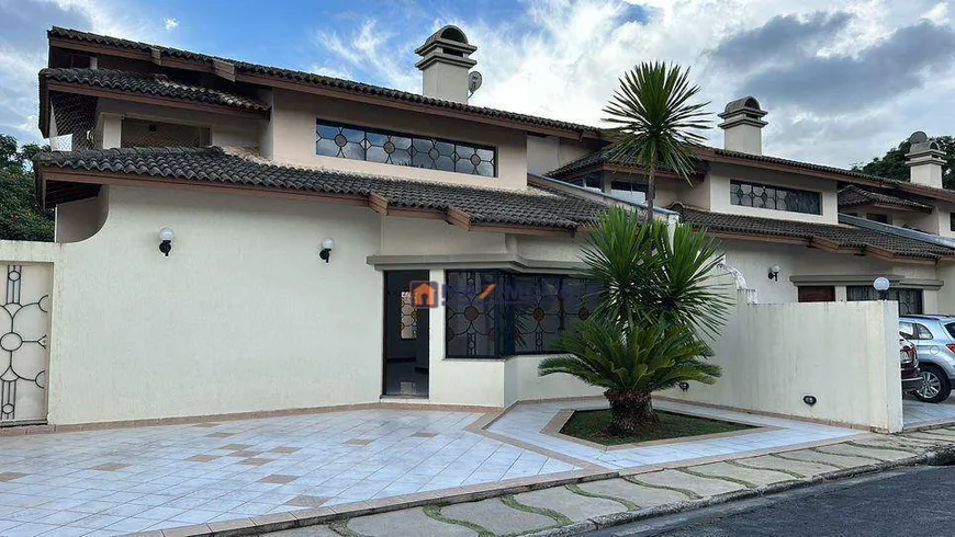 Foto 1 de Casa com 3 Quartos para alugar, 192m² em Jardim Siriema, Atibaia