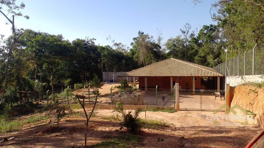 Foto 1 de Fazenda/Sítio com 3 Quartos à venda, 210m² em Jardim Sagrado Coracao de Jesus, Jundiaí