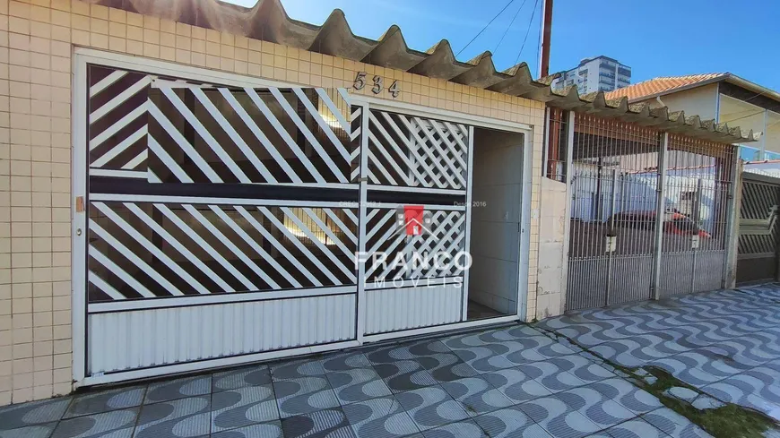 Foto 1 de Casa com 3 Quartos à venda, 75m² em Vila Assunção, Praia Grande