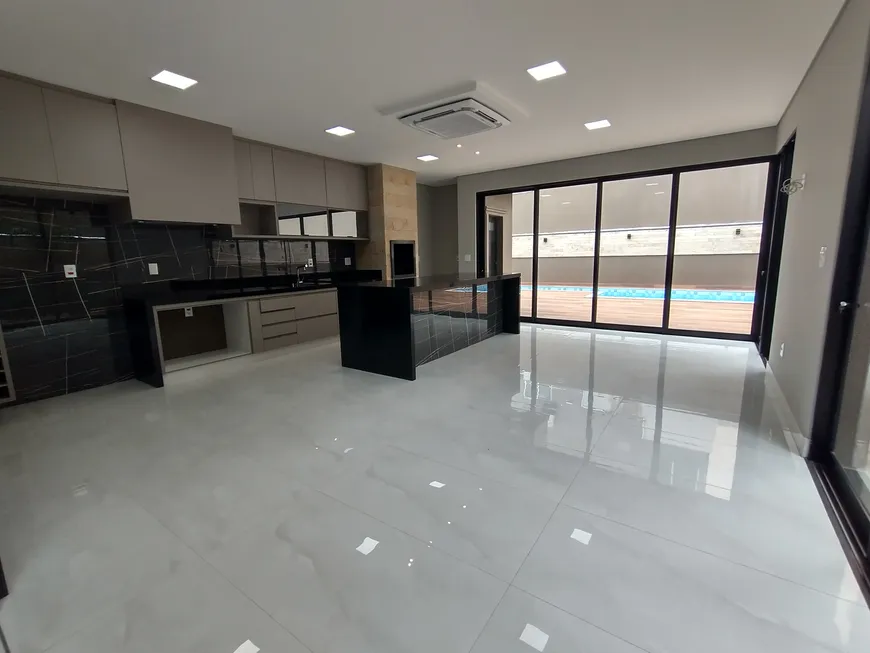 Foto 1 de Casa de Condomínio com 4 Quartos à venda, 310m² em Parque Residencial Damha, São José do Rio Preto