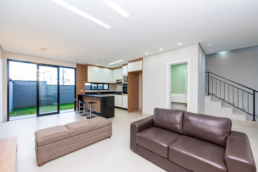Foto 1 de Casa de Condomínio com 3 Quartos à venda, 170m² em Pinheirinho, Curitiba