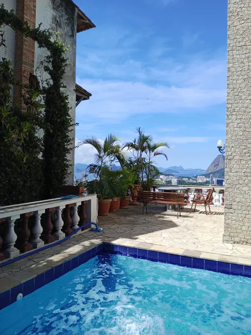 Foto 1 de Casa com 5 Quartos para alugar, 450m² em Santa Teresa, Rio de Janeiro