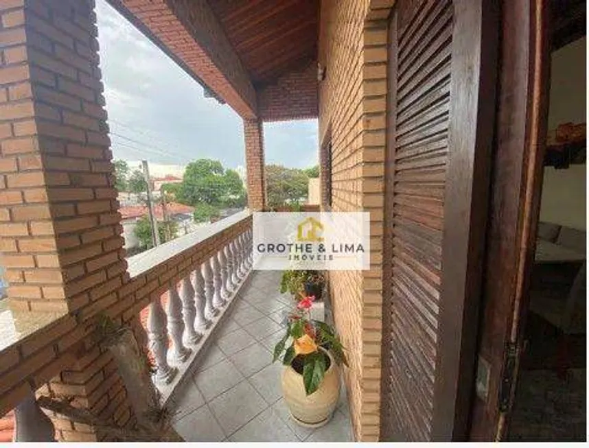 Foto 1 de Sobrado com 3 Quartos à venda, 360m² em Jardim Vale do Sol, São José dos Campos