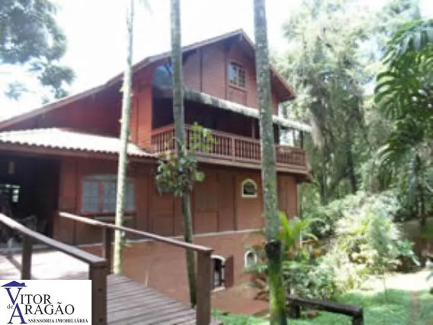 Foto 1 de Casa de Condomínio com 3 Quartos à venda, 260m² em Serra da Cantareira, Mairiporã