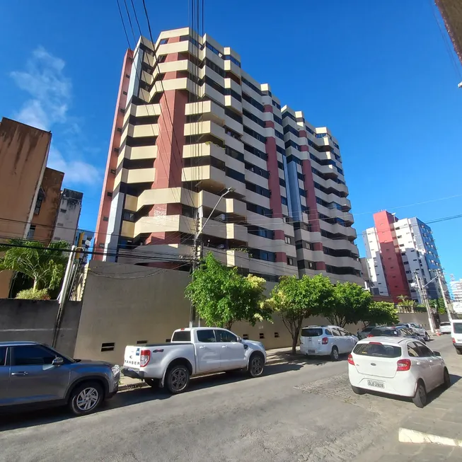 Foto 1 de Apartamento com 3 Quartos à venda, 137m² em Ponta Verde, Maceió