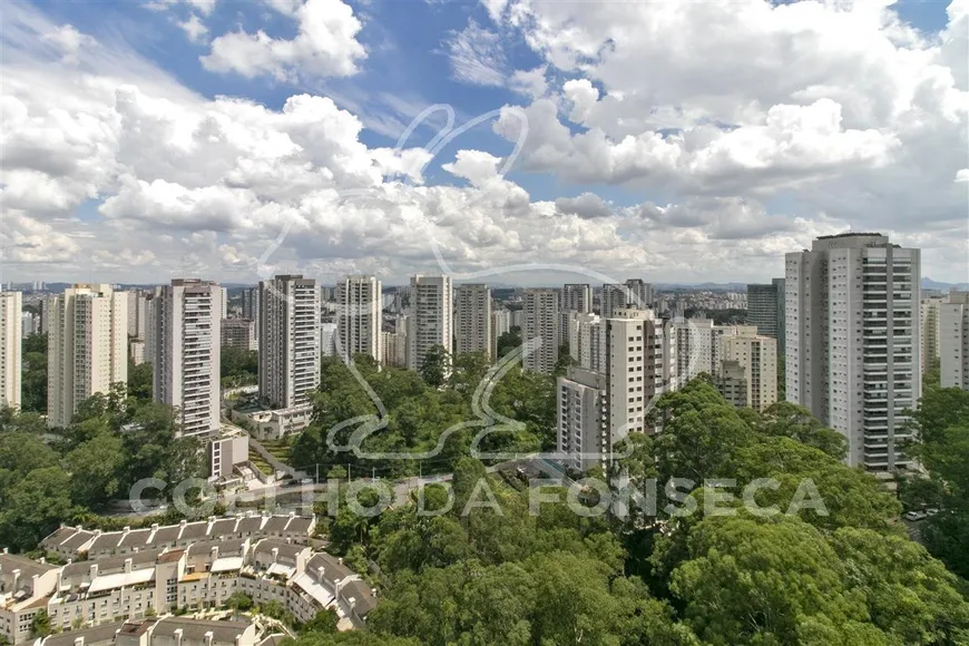 Foto 1 de Cobertura com 5 Quartos à venda, 350m² em Morumbi, São Paulo