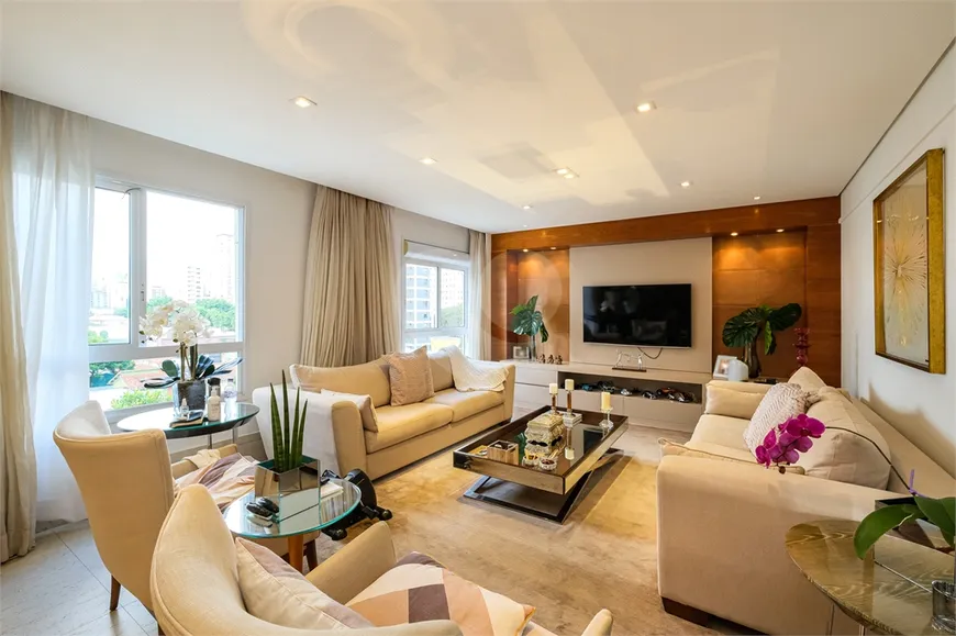 Foto 1 de Apartamento com 3 Quartos à venda, 221m² em Vila Olímpia, São Paulo