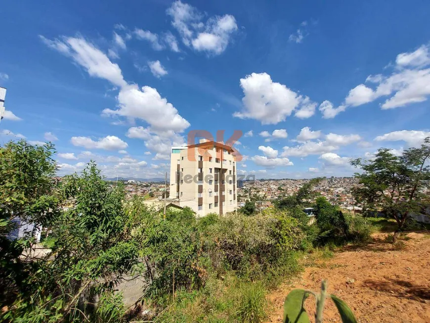 Foto 1 de Lote/Terreno à venda, 437m² em Manacás, Belo Horizonte