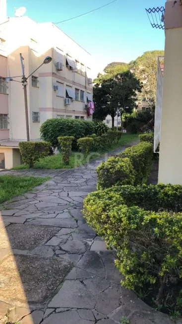 Foto 1 de Apartamento com 1 Quarto à venda, 34m² em Santo Antônio, Porto Alegre