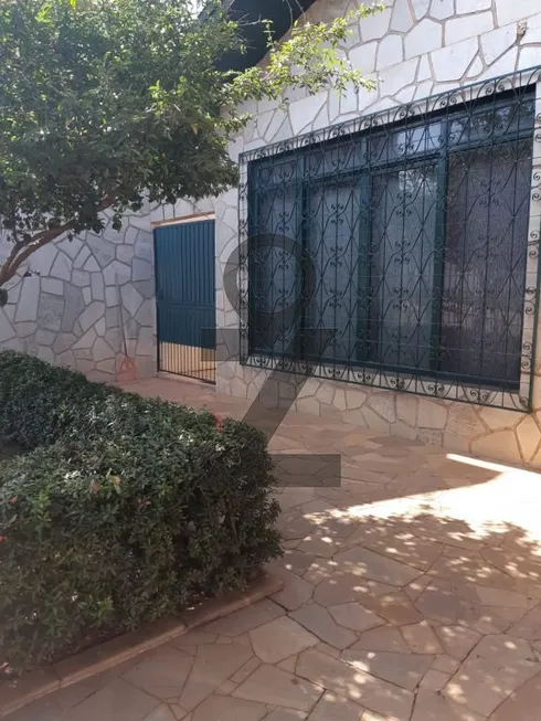 Foto 1 de Casa com 2 Quartos à venda, 300m² em Jardim Fonte do Castelo, Bauru