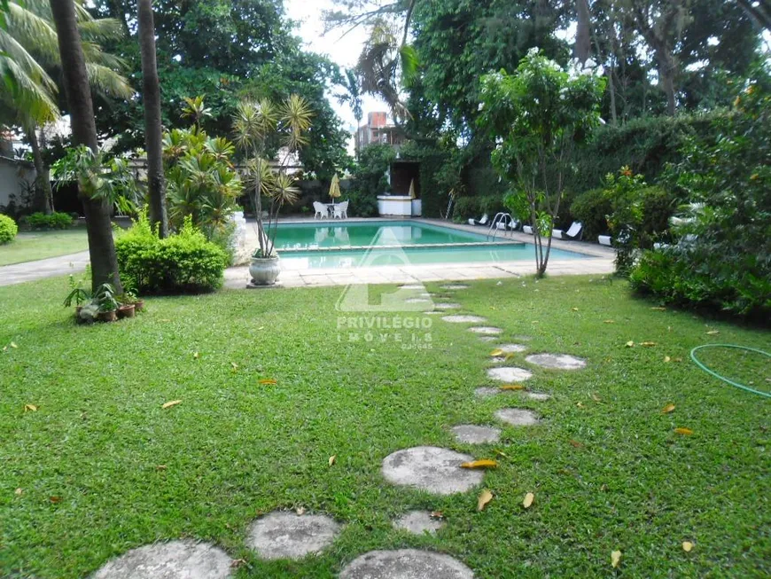 Foto 1 de Lote/Terreno à venda, 2000m² em Praça Seca, Rio de Janeiro