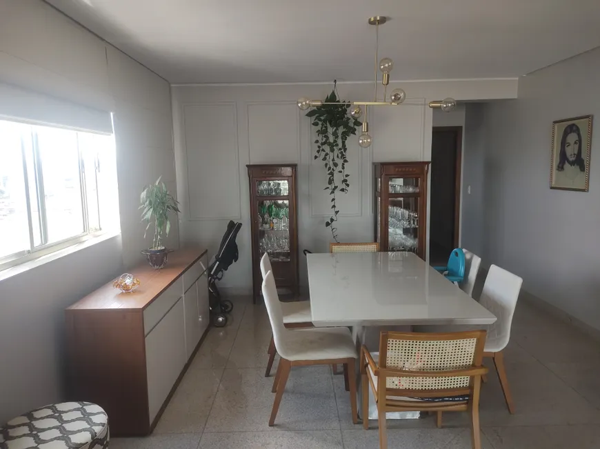 Foto 1 de Apartamento com 3 Quartos à venda, 160m² em Centro , Patos de Minas