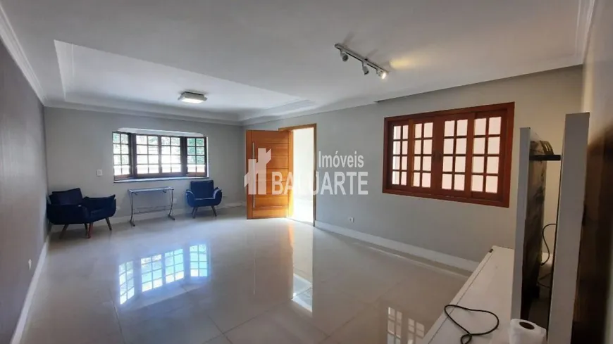 Foto 1 de Sobrado com 3 Quartos à venda, 250m² em Jardim Campo Grande, São Paulo
