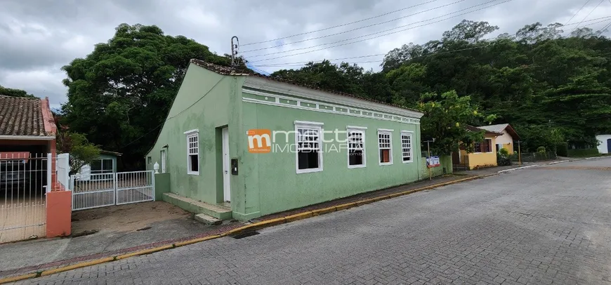 Foto 1 de Lote/Terreno à venda, 1385m² em Sambaqui, Florianópolis