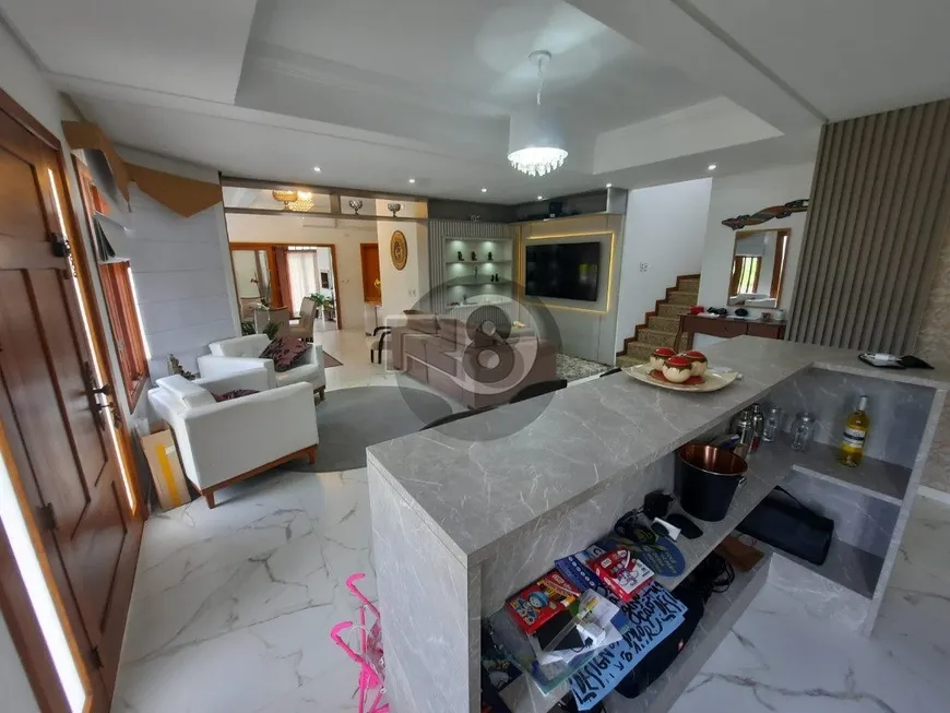 Foto 1 de Casa com 5 Quartos à venda, 250m² em Jurerê Internacional, Florianópolis