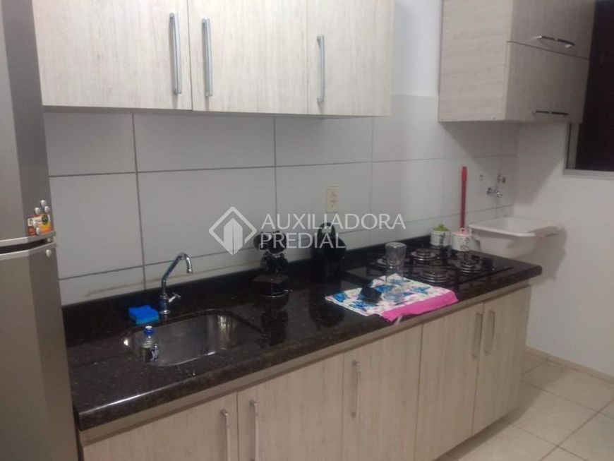 Apartamento com 2 quartos na Av. Dorival Cândido Luz de Oliveira