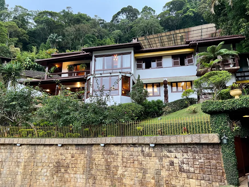 Foto 1 de Casa de Condomínio com 9 Quartos à venda, 1230m² em Carlos Guinle, Teresópolis