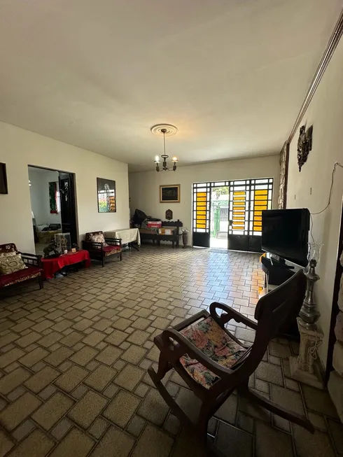 Foto 1 de Casa com 4 Quartos à venda, 190m² em Hipódromo, Recife