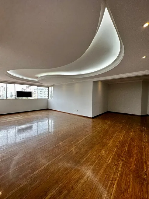 Foto 1 de Apartamento com 5 Quartos à venda, 178m² em Setor Aeroporto, Goiânia