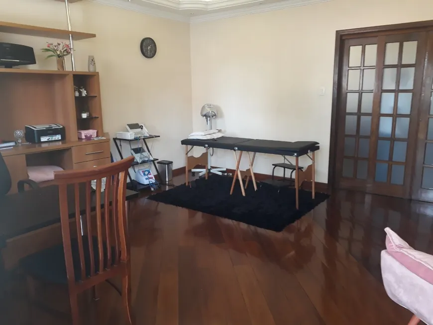 Foto 1 de Casa com 4 Quartos à venda, 379m² em Castelo, Belo Horizonte