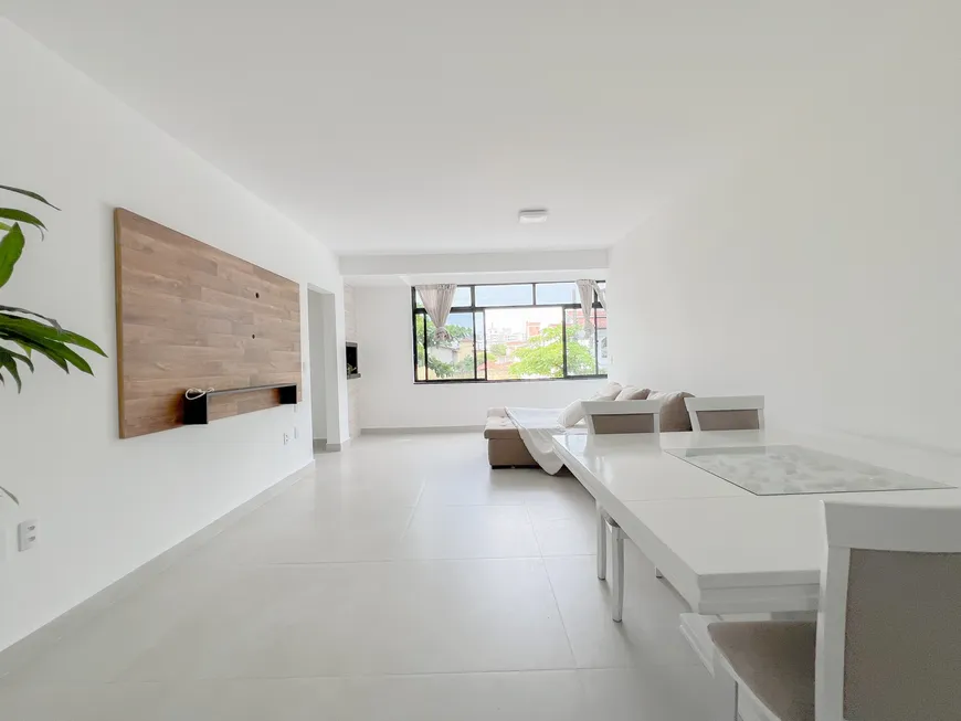 Foto 1 de Apartamento com 2 Quartos para alugar, 117m² em Praia dos Amores, Balneário Camboriú
