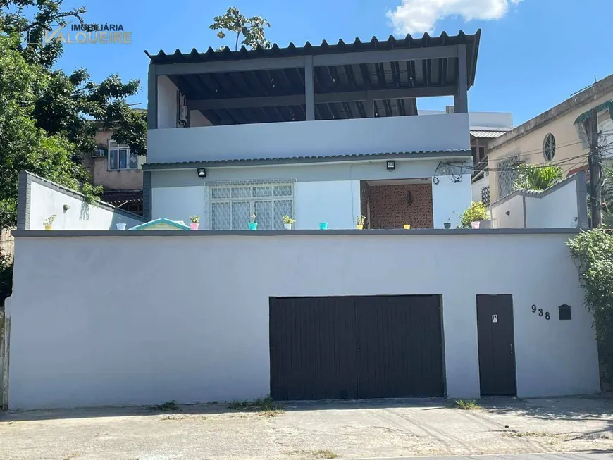 Foto 1 de Casa com 3 Quartos à venda, 380m² em  Vila Valqueire, Rio de Janeiro