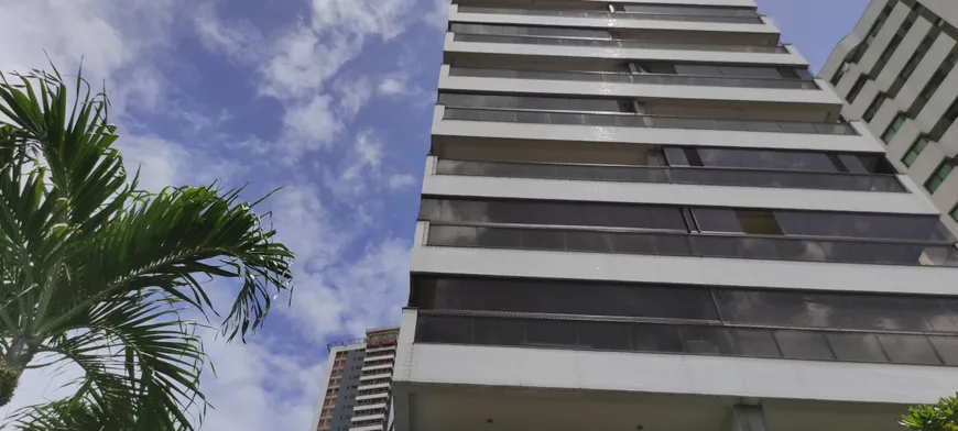 Foto 1 de Apartamento com 4 Quartos à venda, 201m² em Ilha do Retiro, Recife