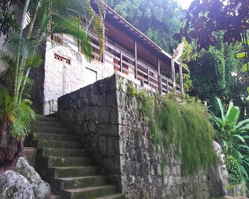 Foto 1 de Casa com 3 Quartos à venda, 120m² em Itacurussa, Mangaratiba